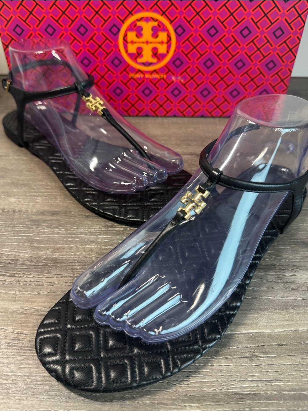 Tory Burch Marion Black Quilted T-Strap Sandals with Gold Logo Accent sz9